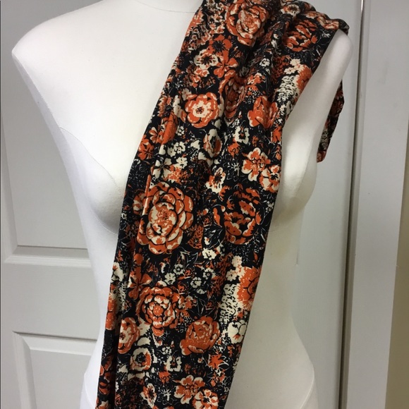 LuLaRoe Pants - 🌹🆕 ROSES ON BLACK LULAROE LEGGINGS